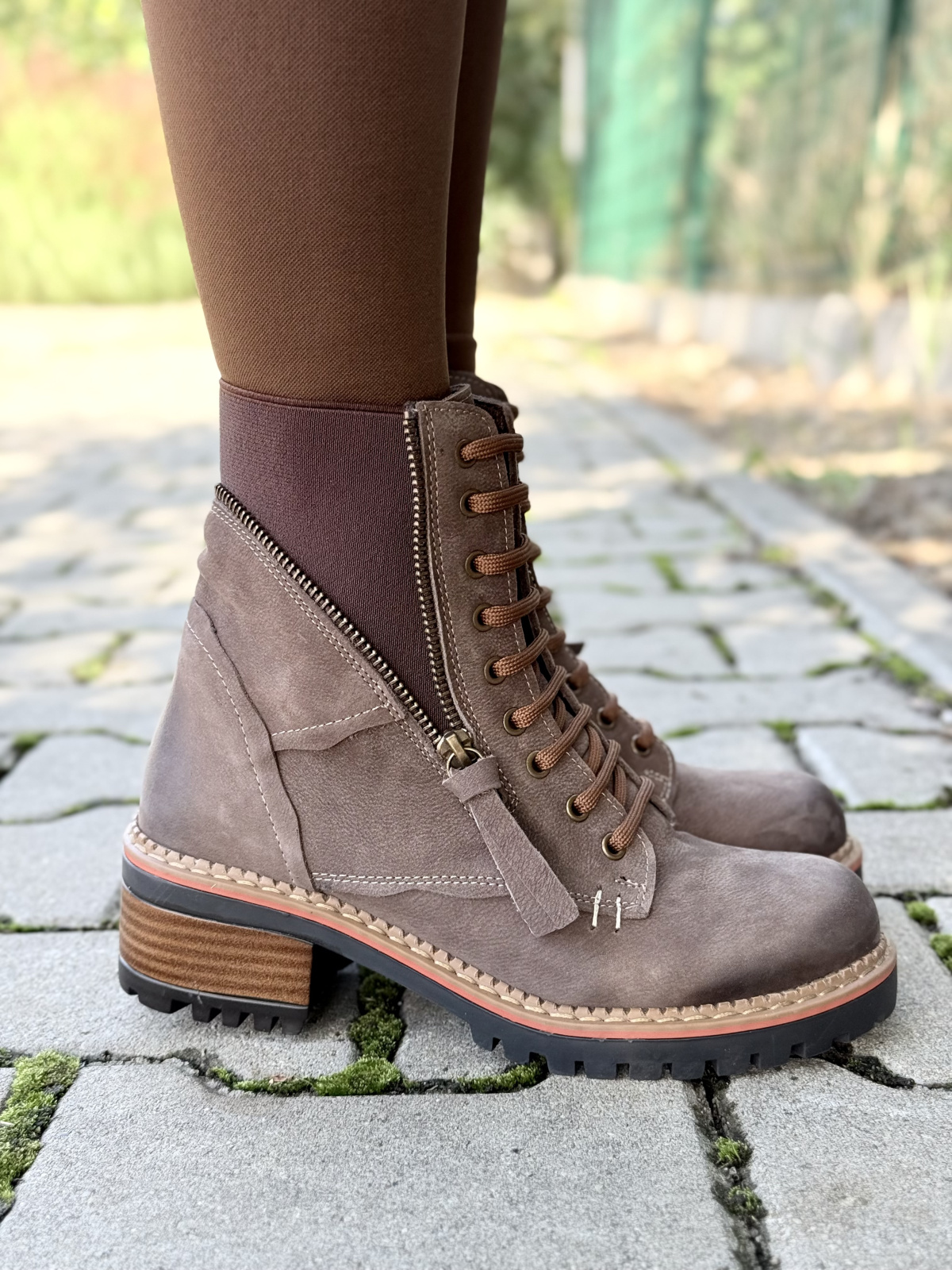 Botki OLEKSY z naturalnej skóry – styl, który trwa