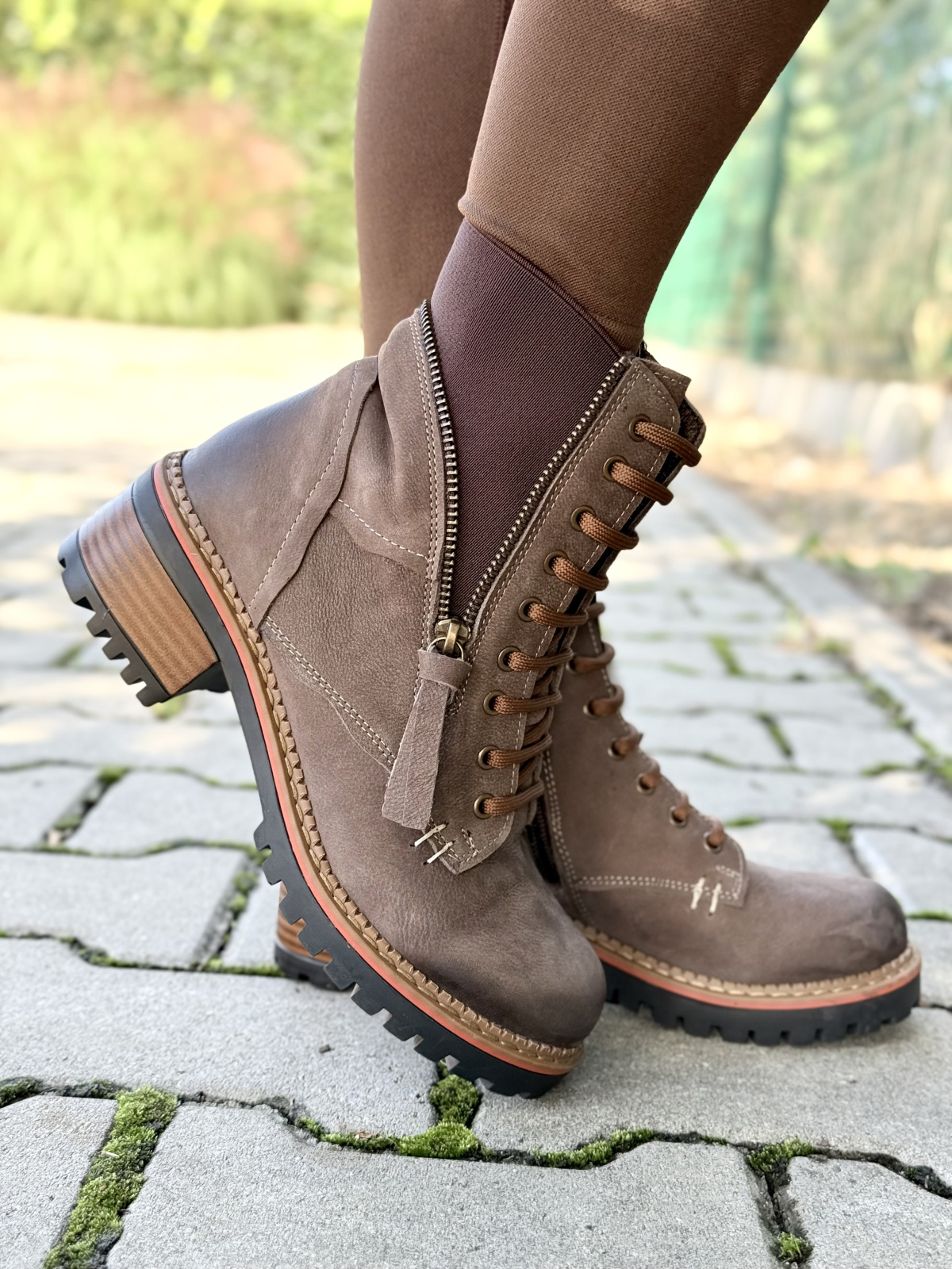 Botki OLEKSY z naturalnej skóry – styl, który trwa