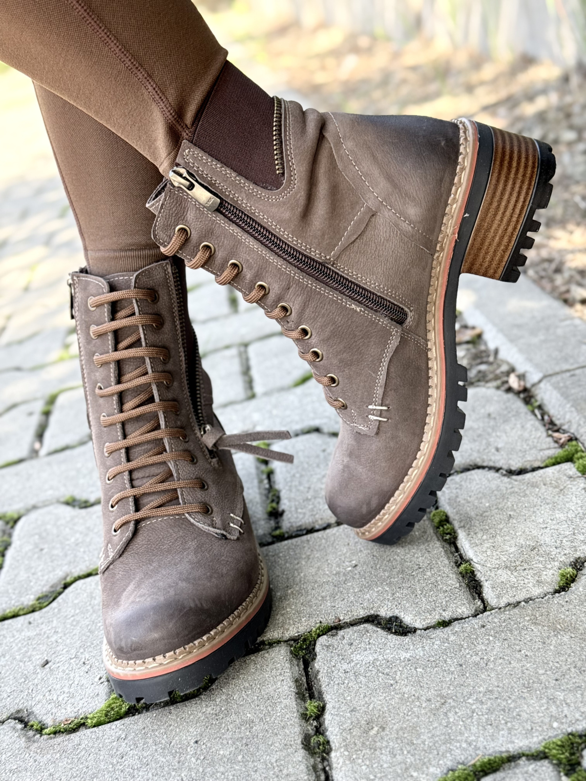 Botki OLEKSY z naturalnej skóry – styl, który trwa