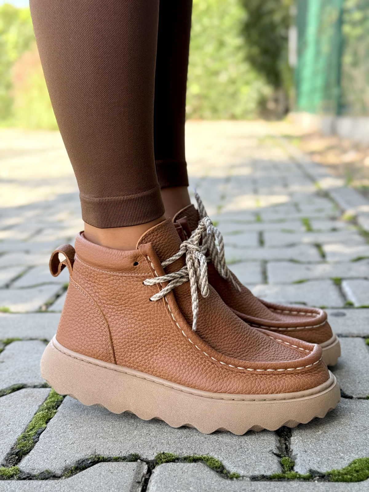 Trapery OLEKSY z naturalnej skóry – styl, wygoda i trwałość