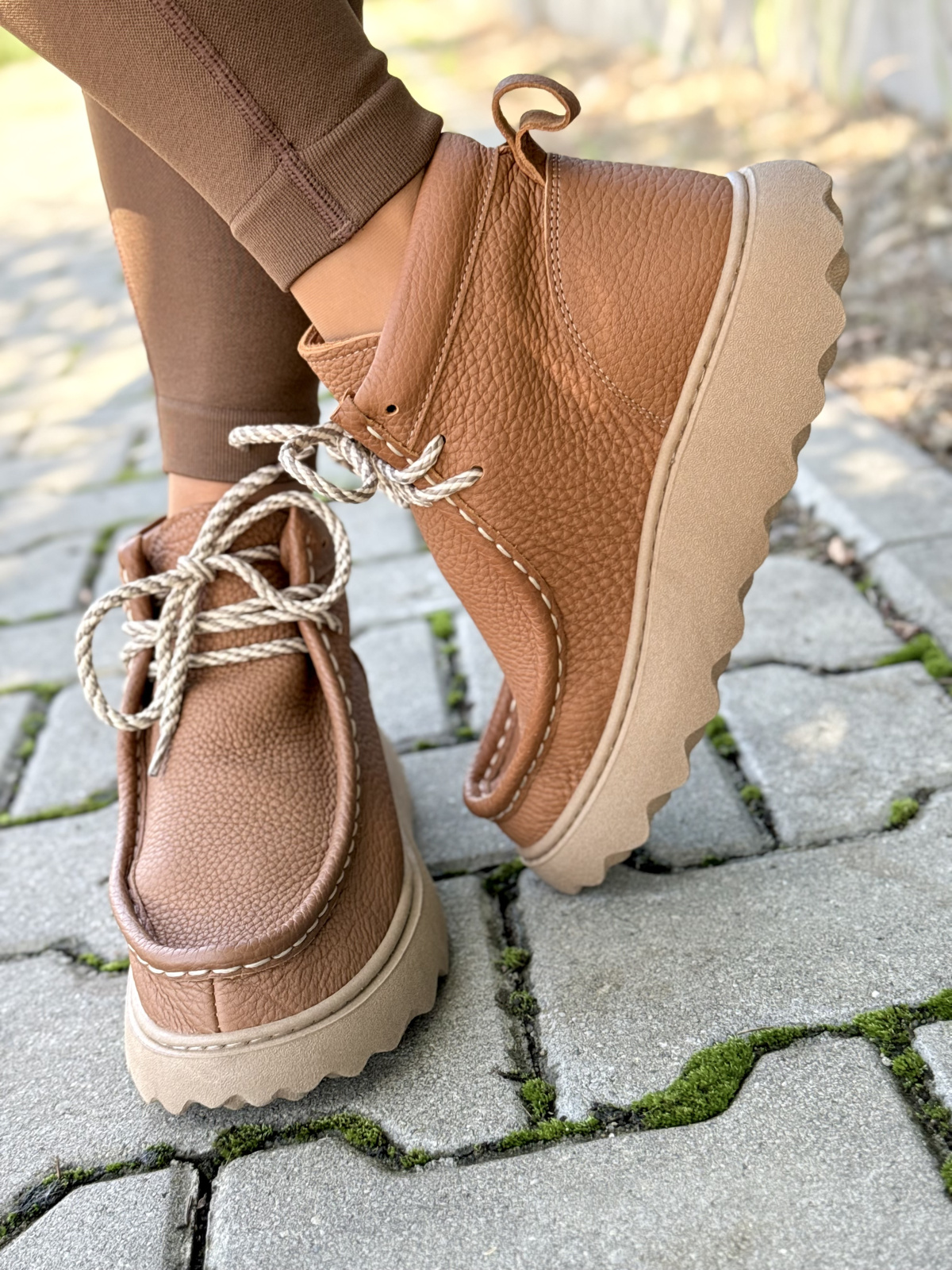 Trapery OLEKSY z naturalnej skóry – styl, wygoda i trwałość