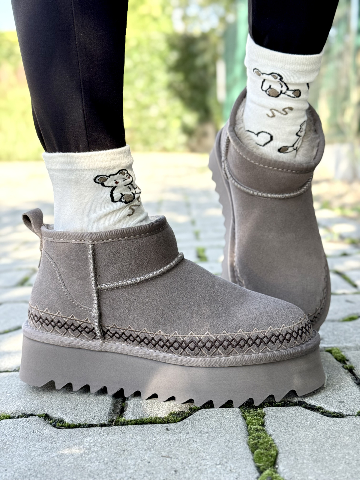 Śniegowce ze skóry naturalnej – komfort i styl na zimę