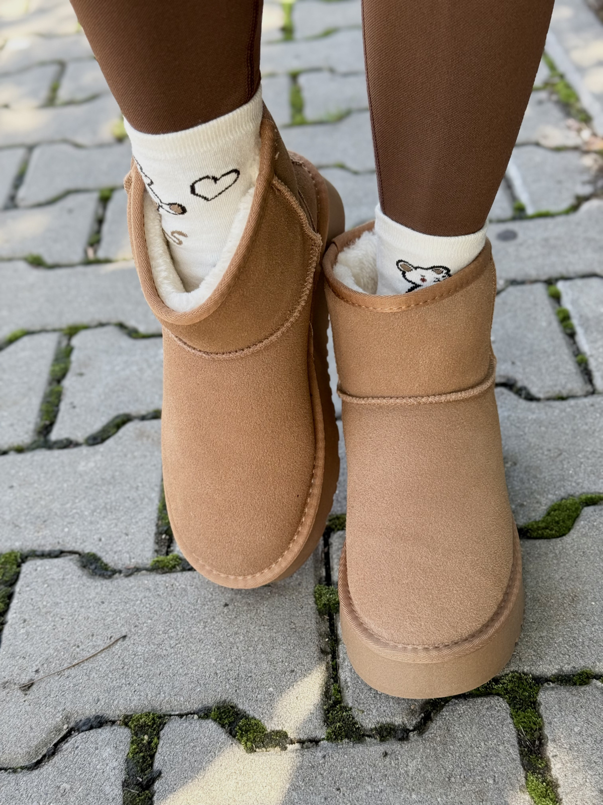 Śniegowce z naturalnej skóry – ciepło i styl na zimę