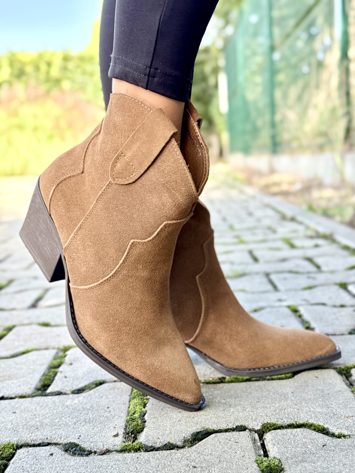 Kowbojki damskie ze skóry naturalnej