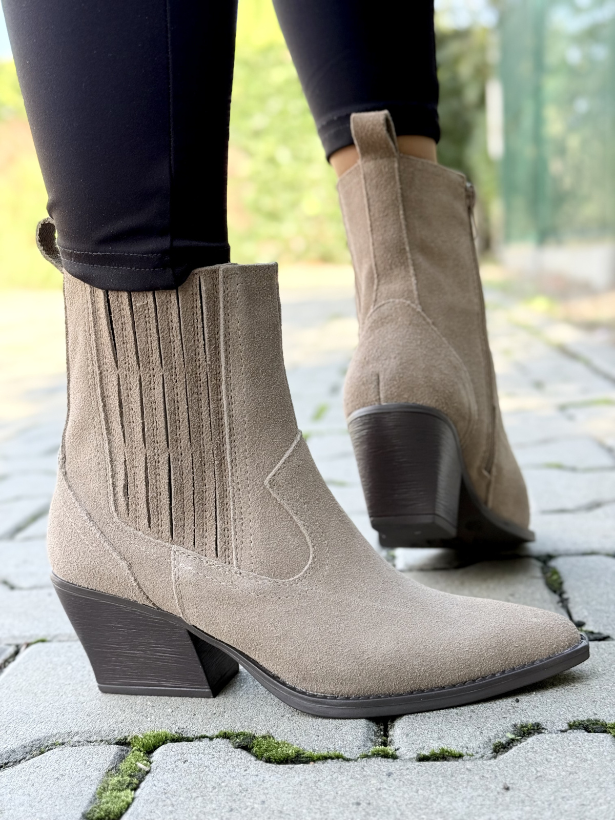 Kowbojki damskie ze skóry naturalnej