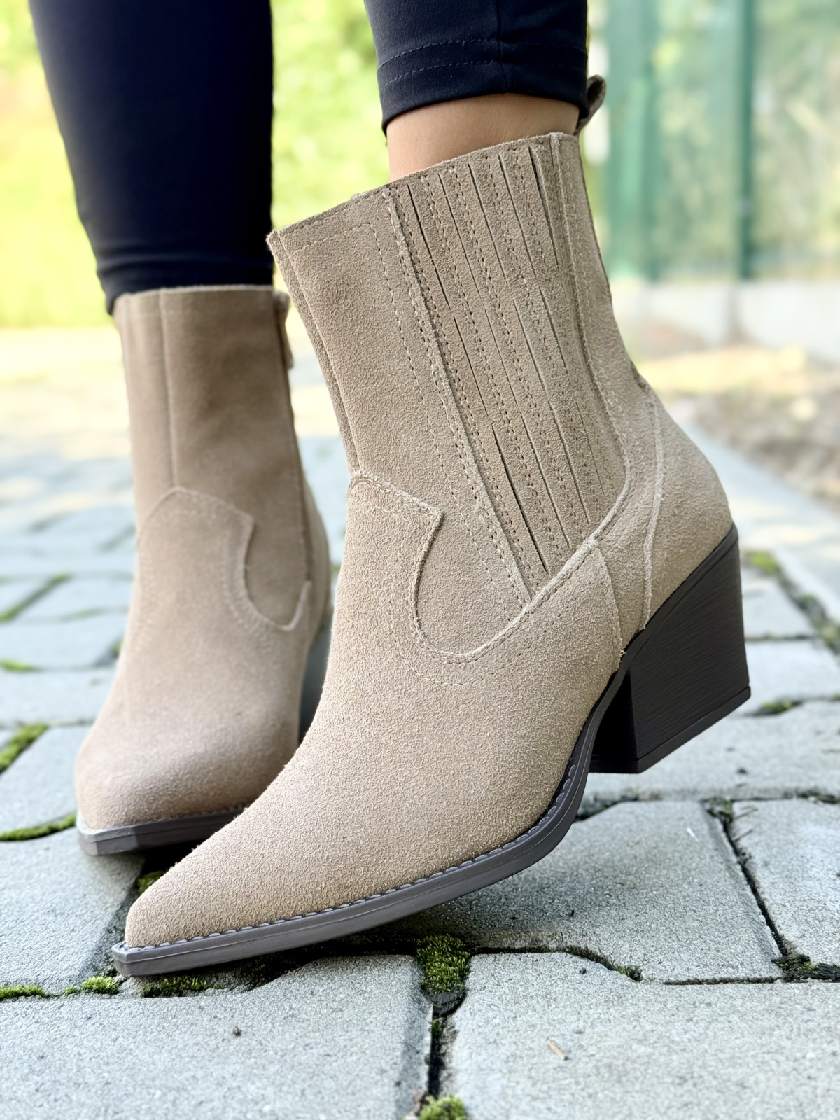 Kowbojki damskie ze skóry naturalnej