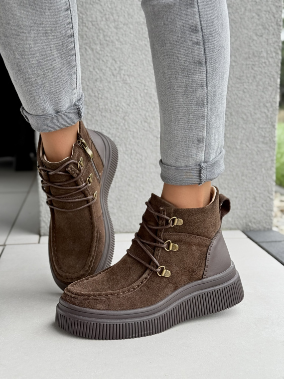 Botki ze skóry naturalnej – styl i wygoda na co dzień