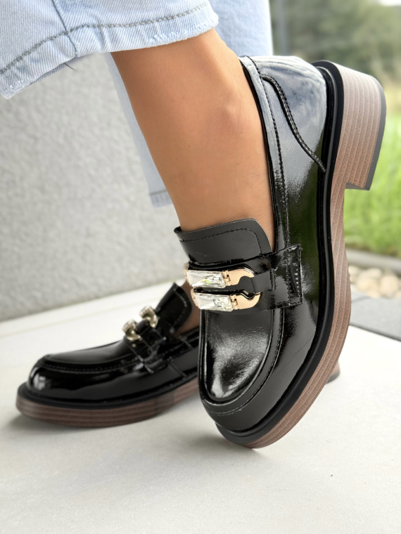 Eleganckie mokasyny ze skóry naturalnej – styl i wygoda na każdy dzień