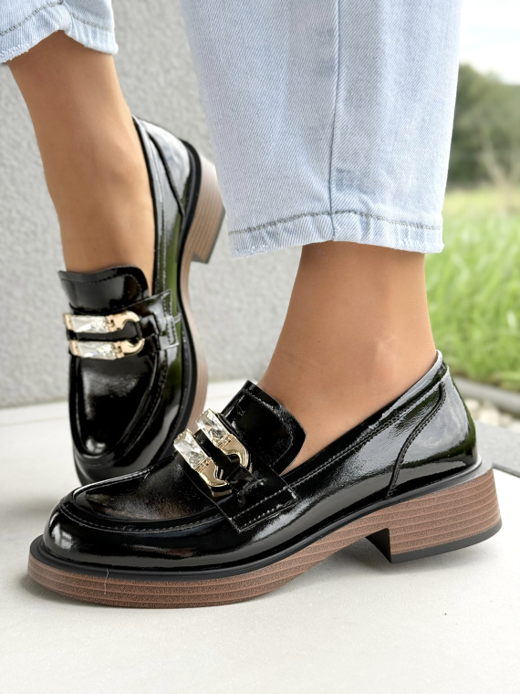 Eleganckie mokasyny ze skóry naturalnej – styl i wygoda na każdy dzień