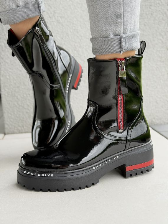 Lakierowane botki damskie