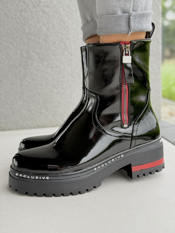 Lakierowane botki damskie