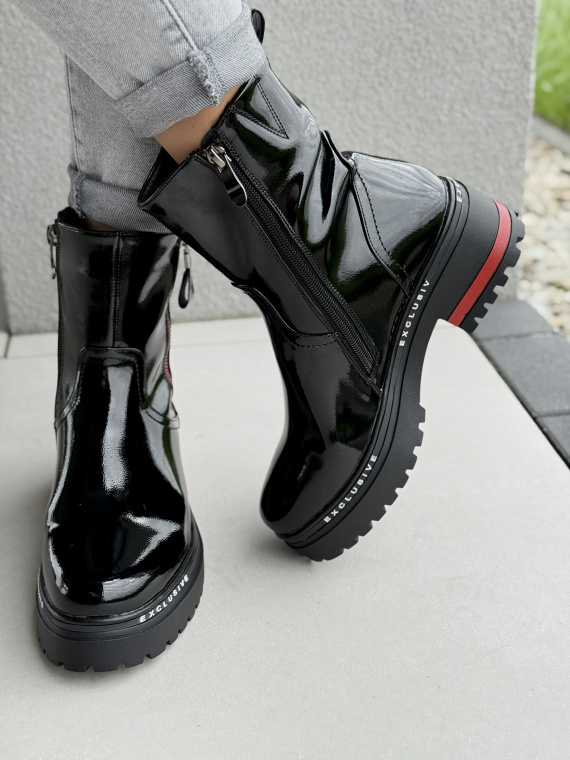Lakierowane botki damskie
