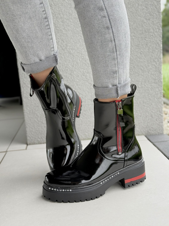 Lakierowane botki damskie