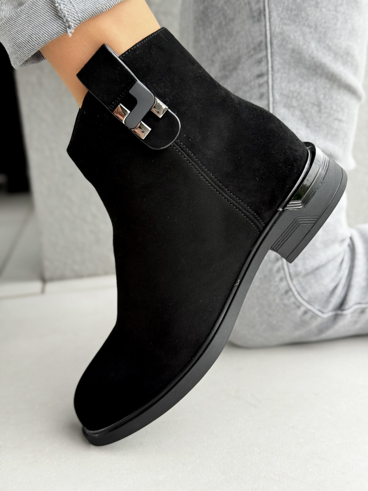 Botki damskie ze skóry naturalnej – elegancja i wygoda