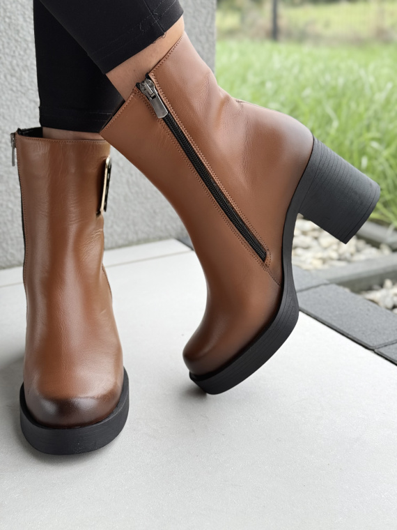 Botki damskie ze skóry naturalnej – elegancja i wygoda na co dzień