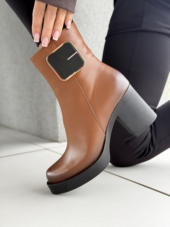 Botki damskie ze skóry naturalnej – elegancja i wygoda na co dzień