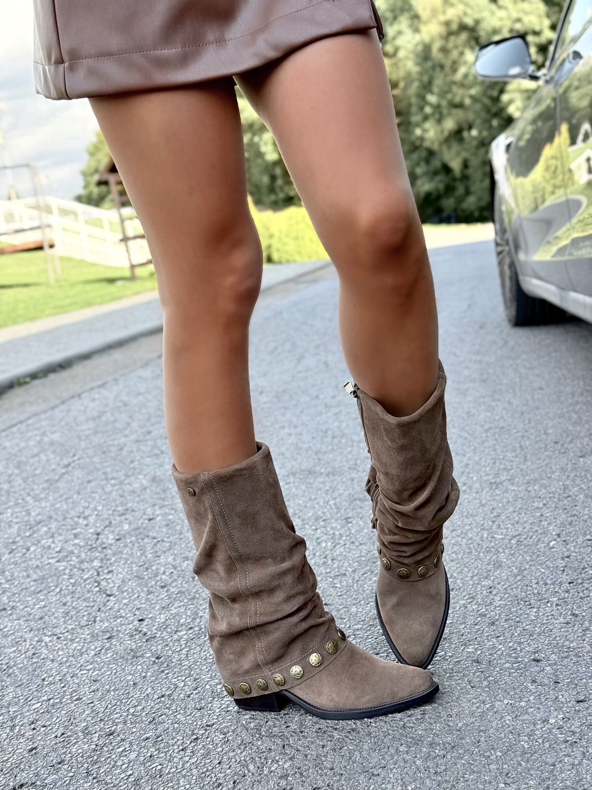 Damskie kowbojki ze skóry naturalnej – styl, wygoda i ponadczasowa jakość