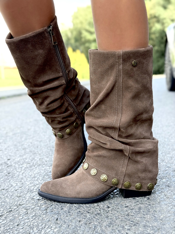 Damskie kowbojki ze skóry naturalnej – styl, wygoda i ponadczasowa jakość