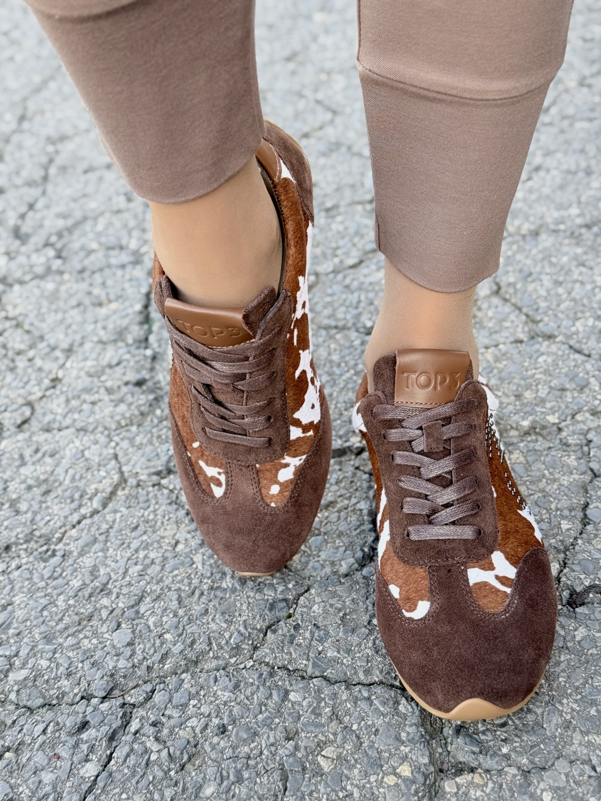 Sneakersy damskie z naturalnej skóry – elegancja w ruchu