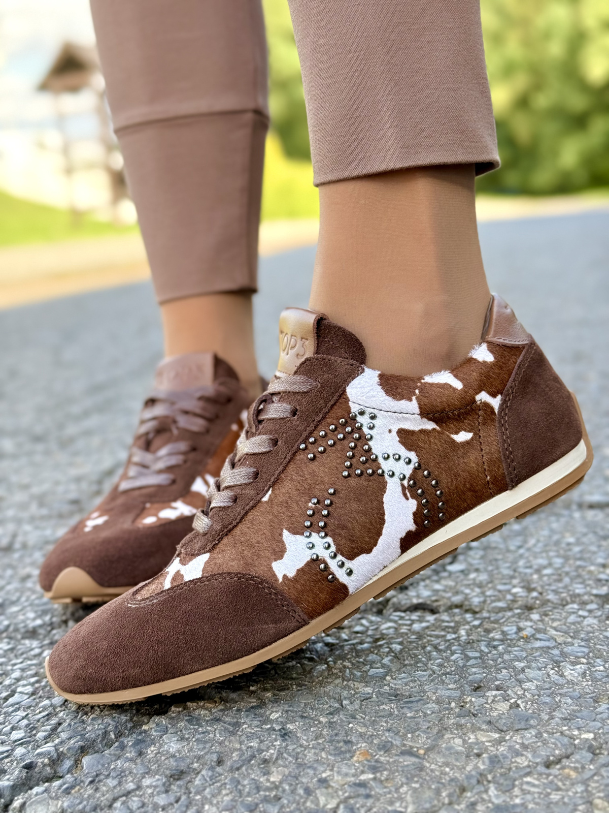 Sneakersy damskie z naturalnej skóry – elegancja w ruchu