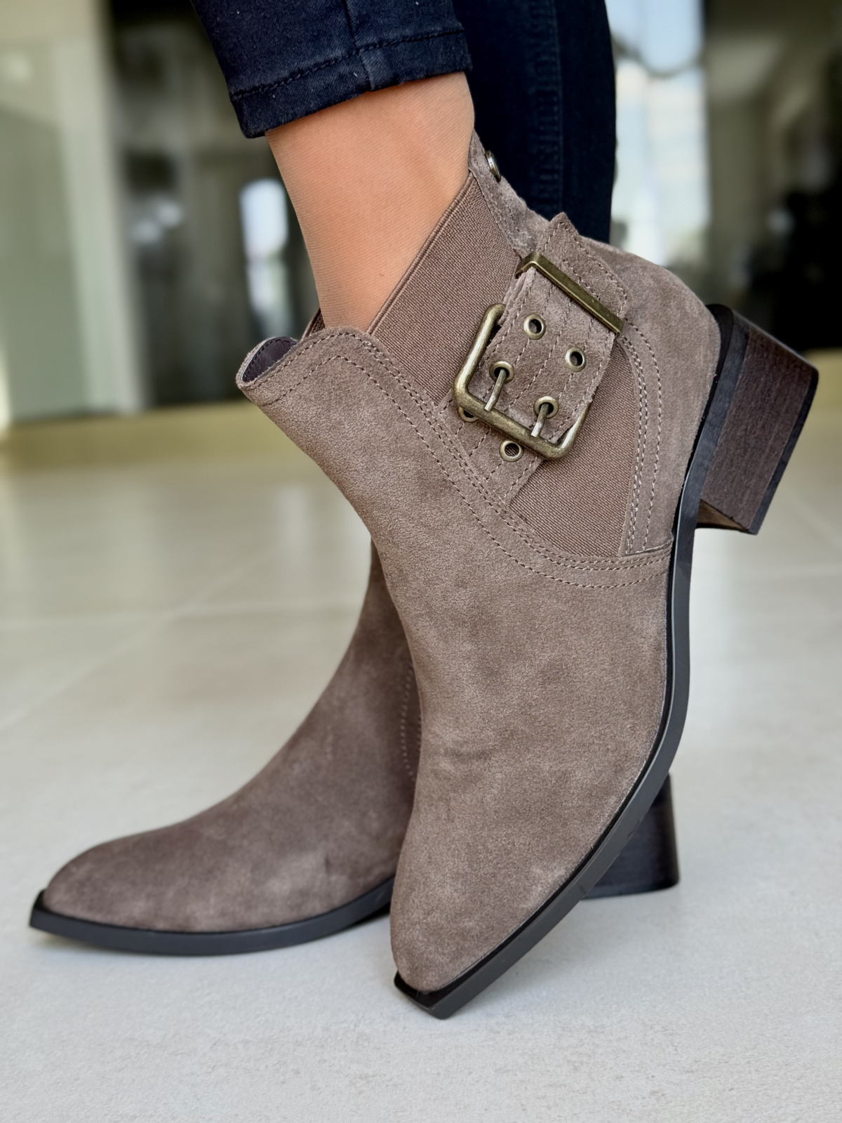 Botki damskie ze skóry naturalnej – styl i wygoda na co dzień