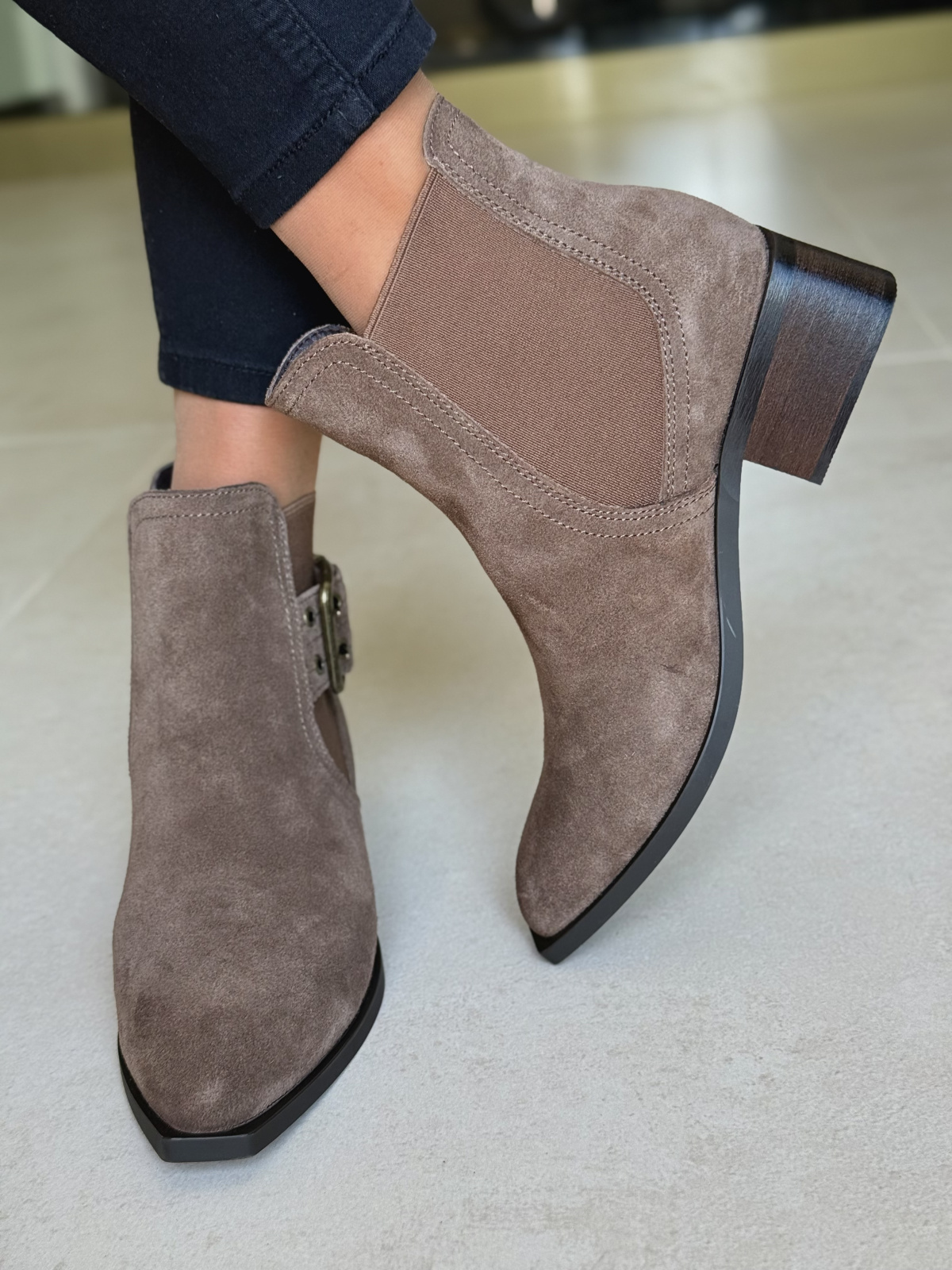 Botki damskie ze skóry naturalnej – styl i wygoda na co dzień