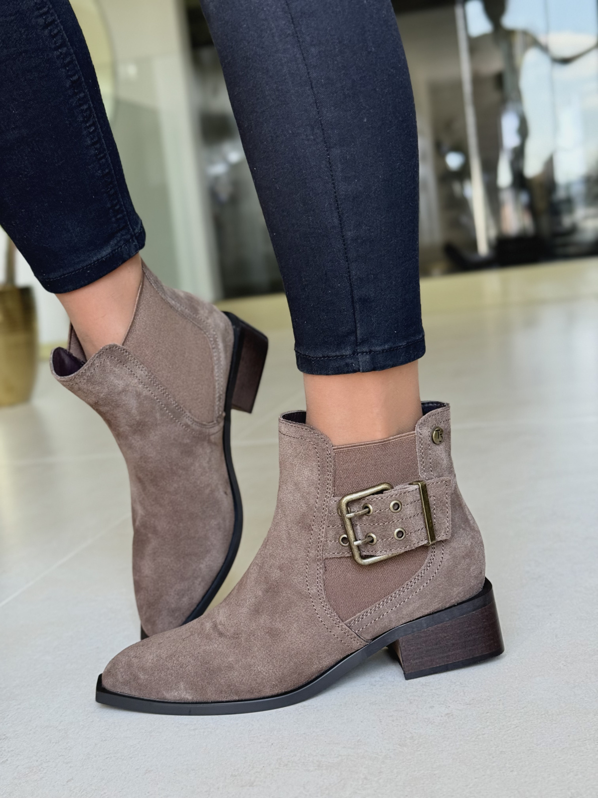 Botki damskie ze skóry naturalnej – styl i wygoda na co dzień