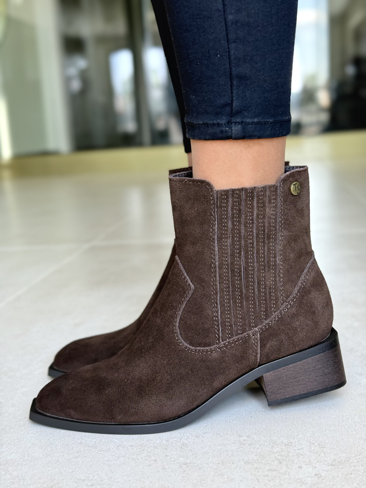 Eleganckie botki z naturalnej skóry dla wymagających kobiet