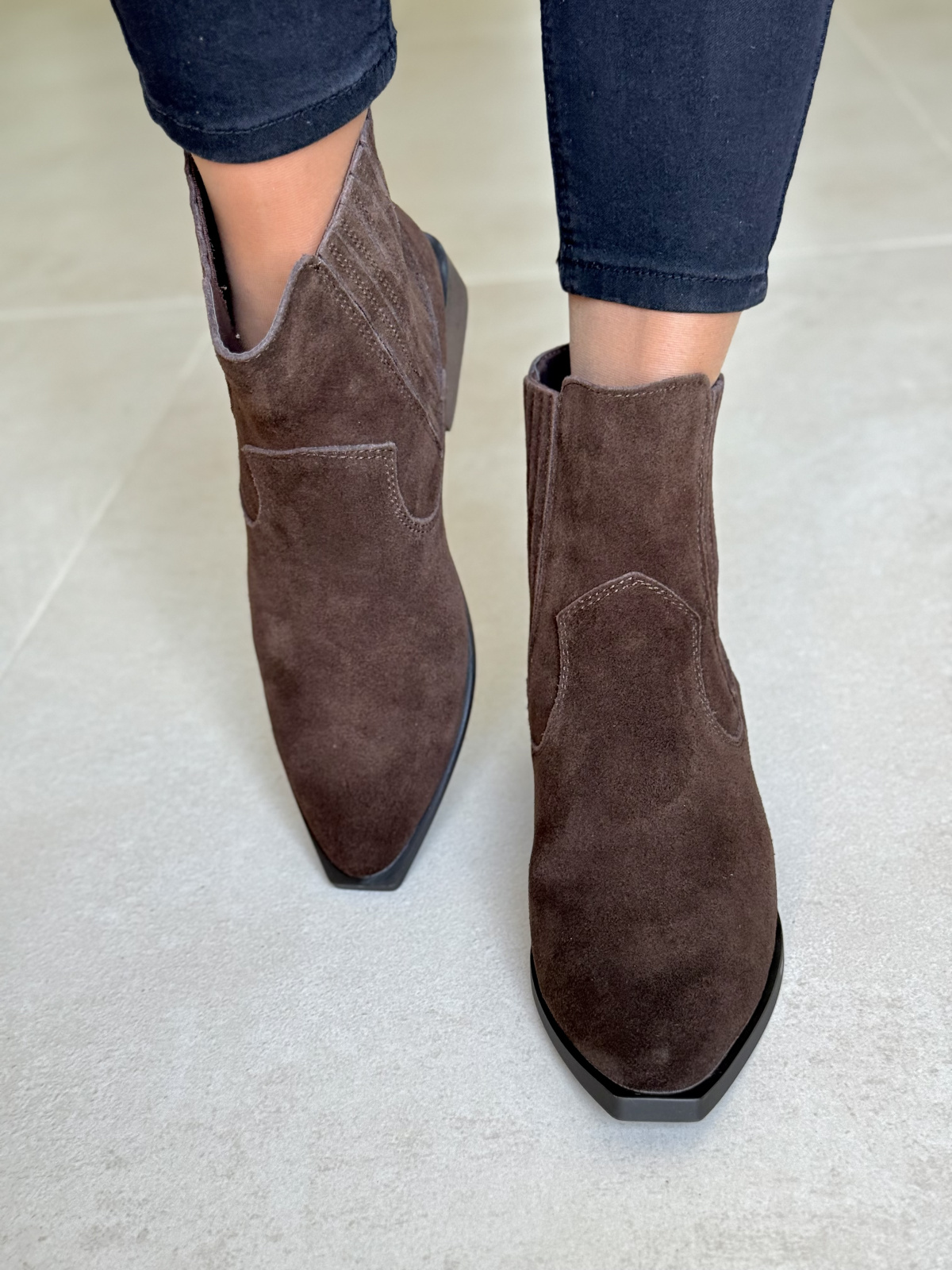 Eleganckie botki z naturalnej skóry dla wymagających kobiet