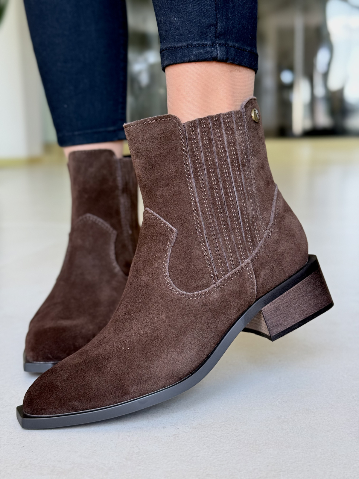 Eleganckie botki z naturalnej skóry dla wymagających kobiet