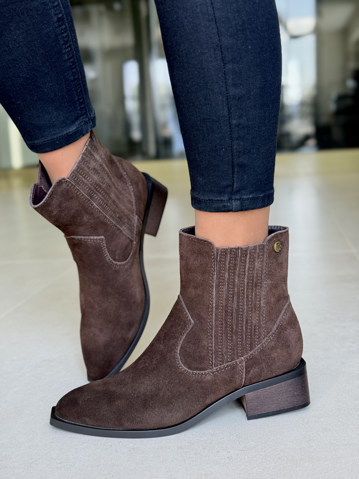 Eleganckie botki z naturalnej skóry dla wymagających kobiet