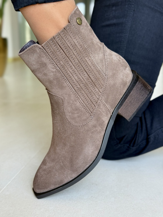 Eleganckie botki z naturalnej skóry dla wymagających kobiet