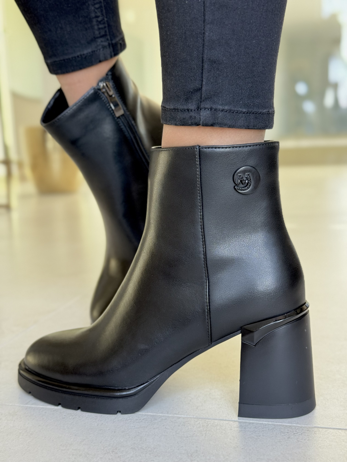 Eleganckie botki ze skóry naturalnej – styl i wygoda na co dzień