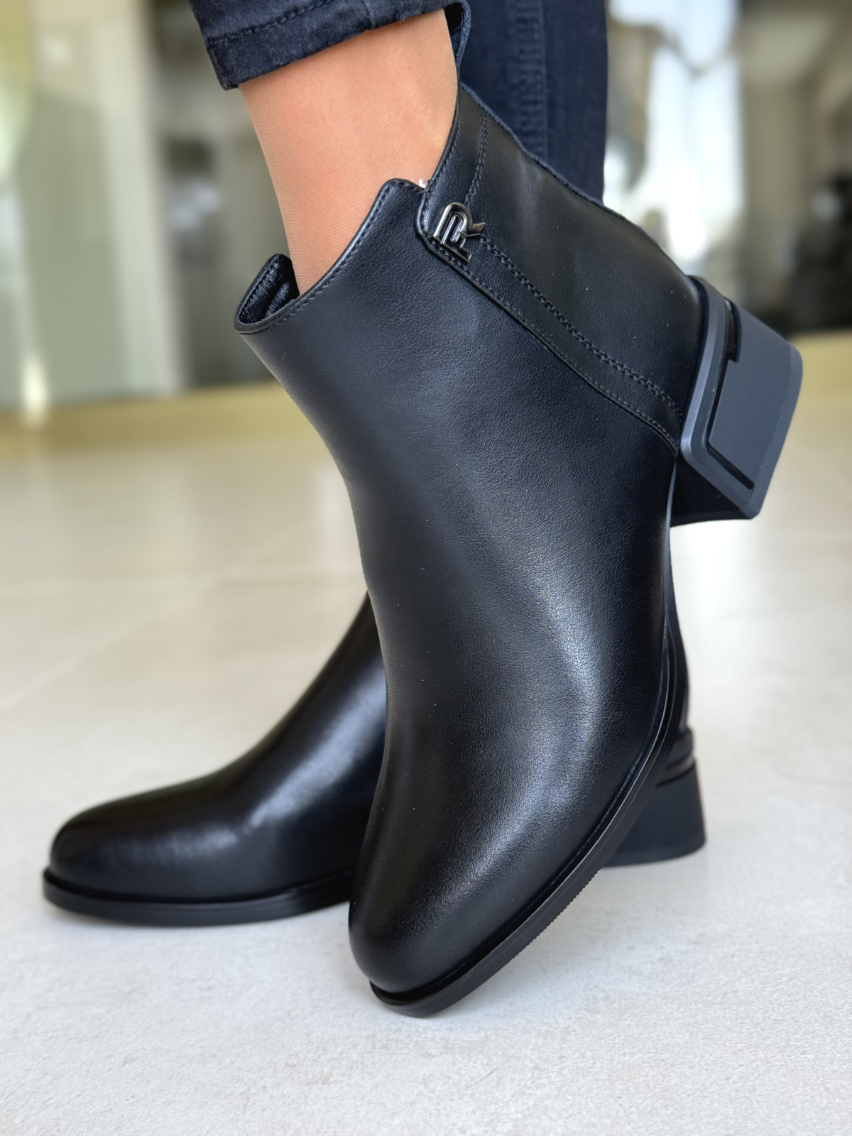 Eleganckie botki damskie ze skóry naturalnej