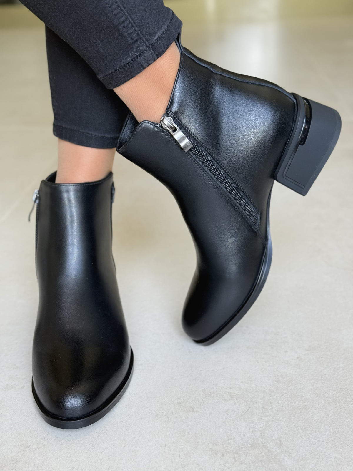 Eleganckie botki damskie ze skóry naturalnej