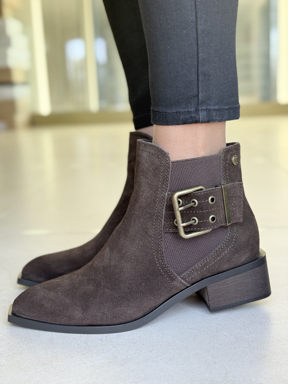 Brązowe botki damskie ze skóry naturalnej – styl i wygoda na co dzień