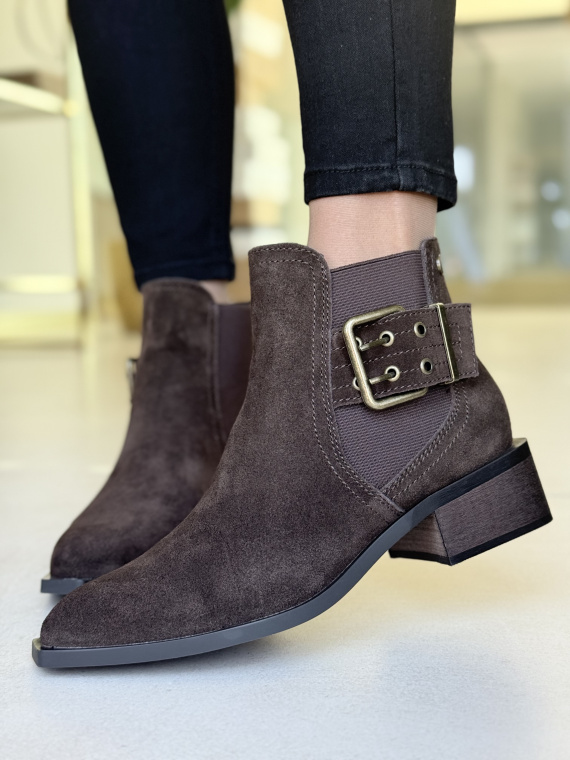 Brązowe botki damskie ze skóry naturalnej – styl i wygoda na co dzień
