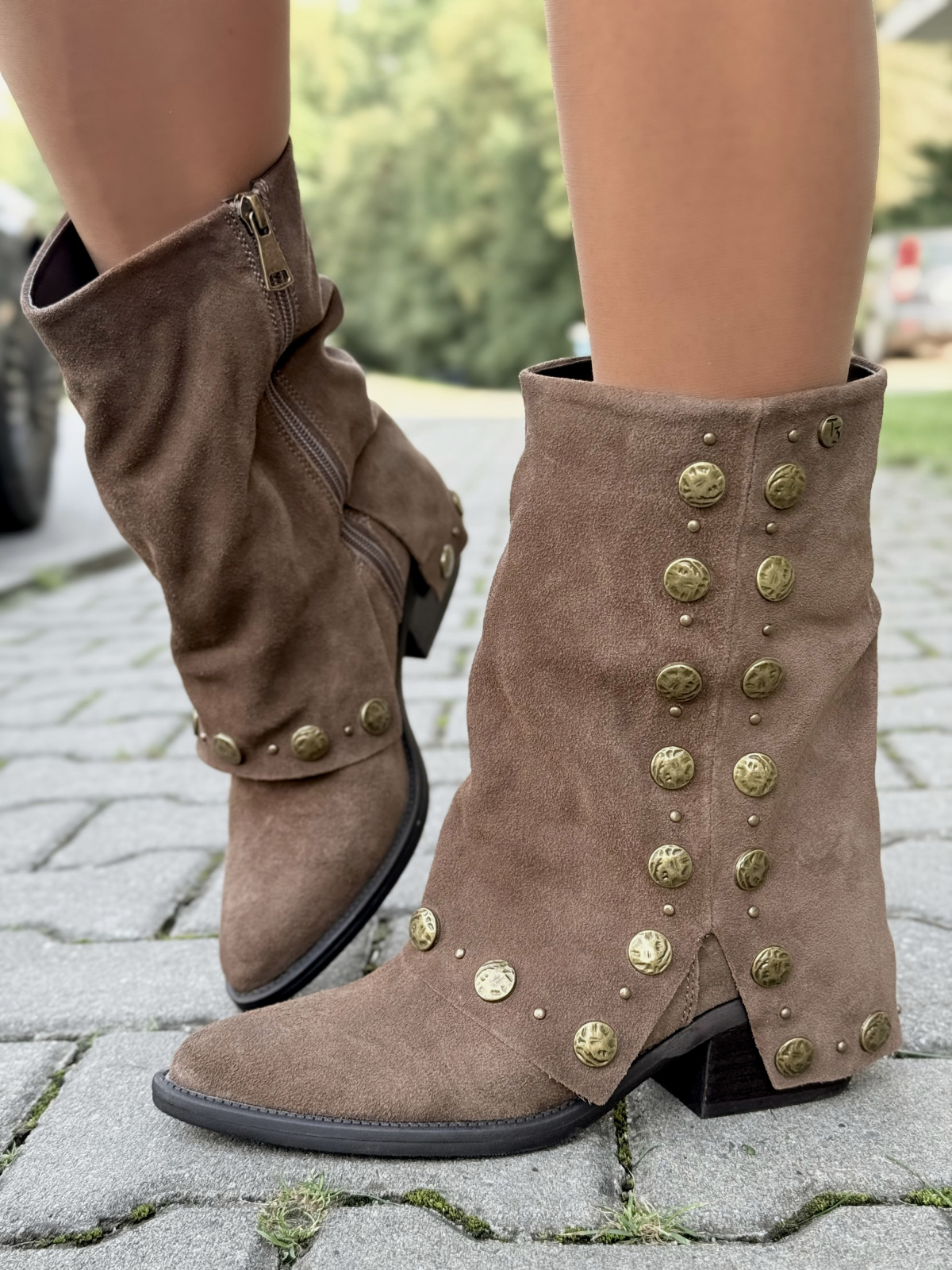 Kowbojki damskie ze skóry naturalnej – moda w najlepszym wydaniu