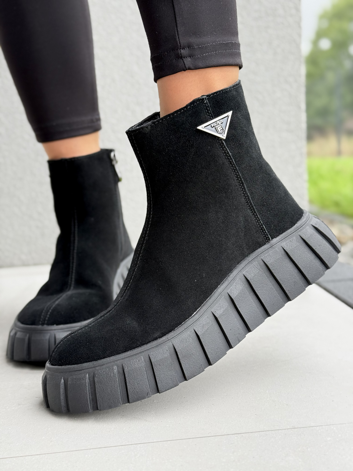 Damskie botki ze skóry naturalnej – styl, wygoda i trwałość w jednym