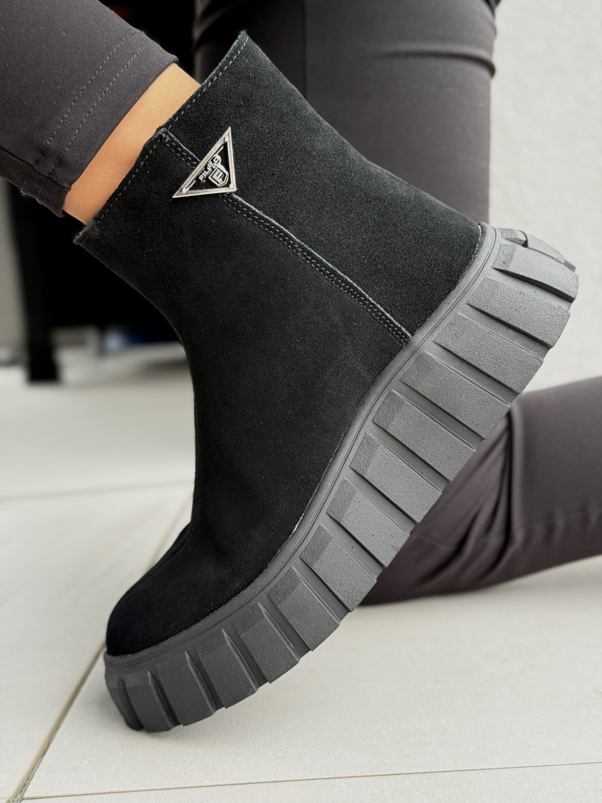 Damskie botki ze skóry naturalnej – styl, wygoda i trwałość w jednym