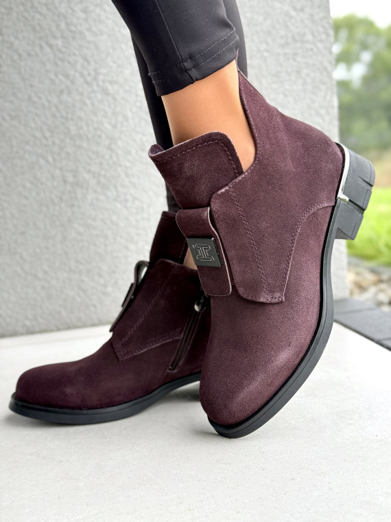 Eleganckie botki damskie ze skóry naturalnej – burgundowa klasyka