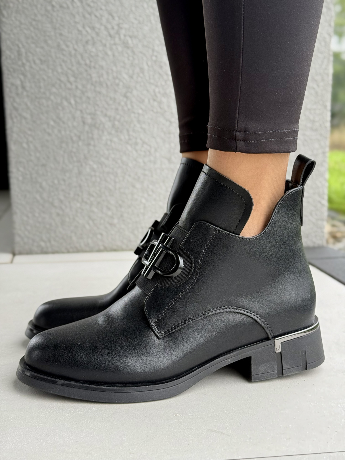 Botki damskie ze skóry naturalnej – elegancja i wygoda