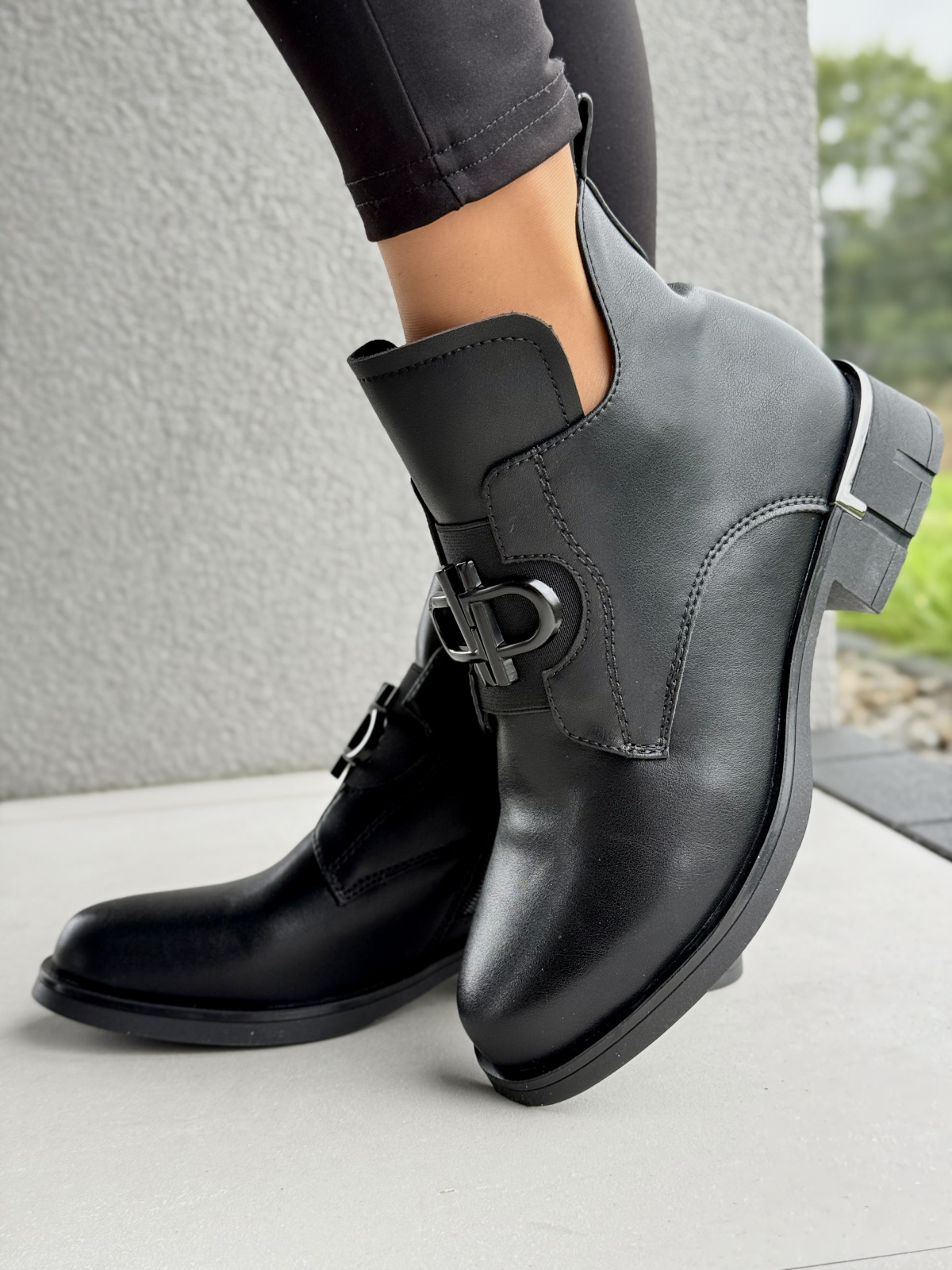 Botki damskie ze skóry naturalnej – elegancja i wygoda