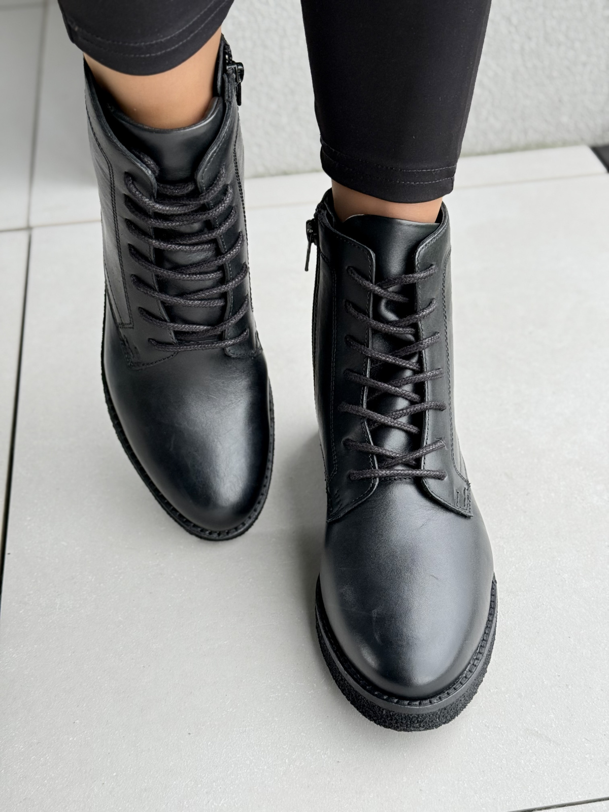 Klasyczne botki ze skóry naturalnej – must have w Twojej szafie