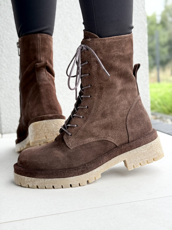 Botki damskie z naturalnej skóry – styl i wygoda na co dzień