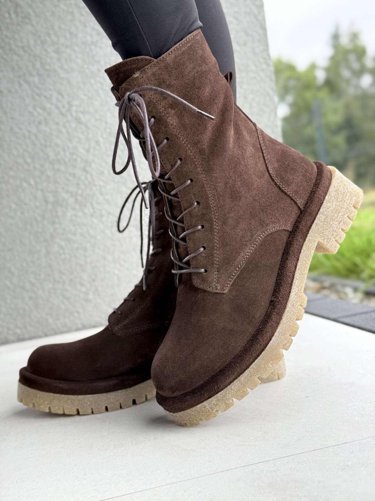 Botki damskie z naturalnej skóry – styl i wygoda na co dzień