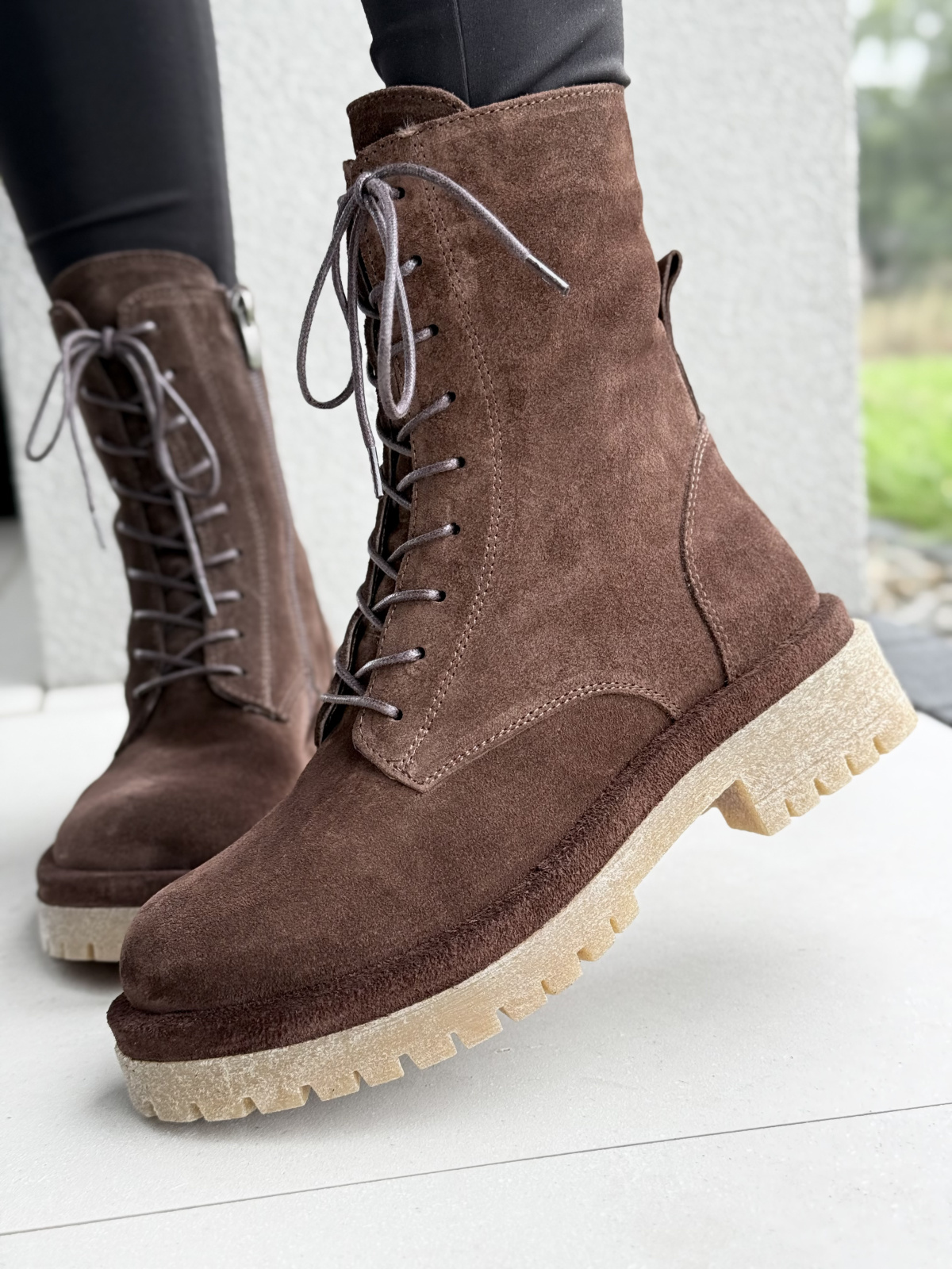 Botki damskie z naturalnej skóry – styl i wygoda na co dzień