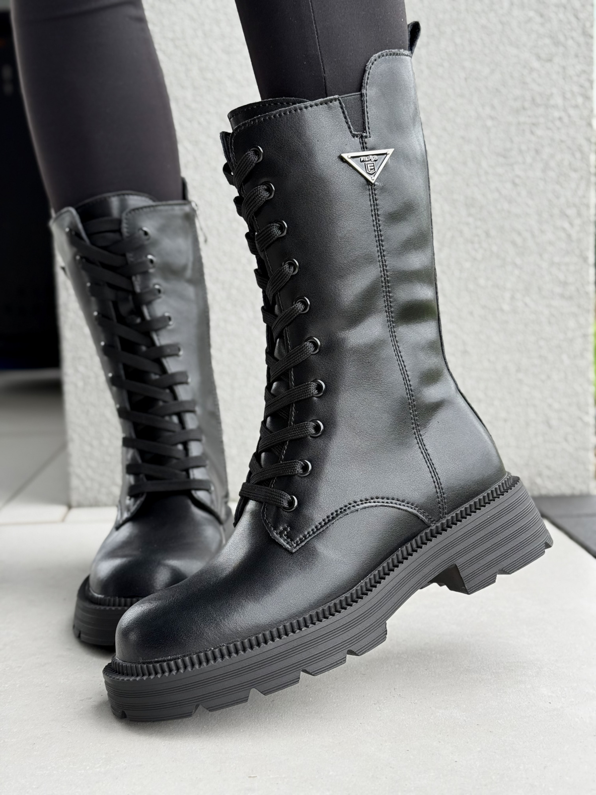 Skórzane botki dla kobiet ceniących modę i komfort