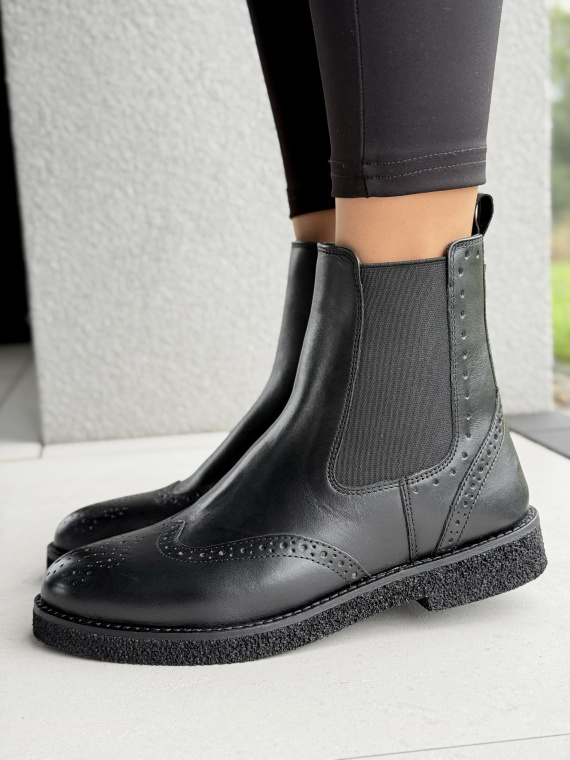 Damskie sztyblety ze skóry naturalnej – styl, który trwa