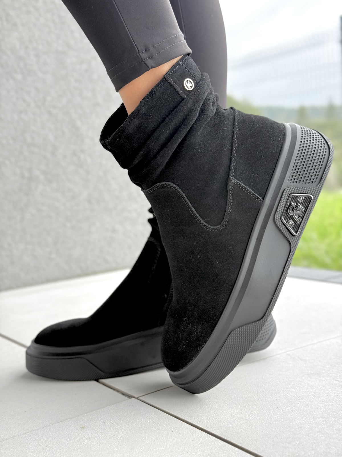 Stylowe botki z naturalnej skóry – komfort na każdy dzień